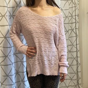 Oversized v-neck lilac sweater